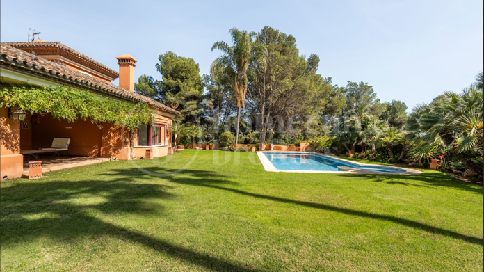 Villa Reales - Classic Andalusian Style property in Gated Community in Marbella Golden Mile