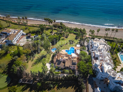 Villa Albustan - Beachfront Villa in the New Golden Mile