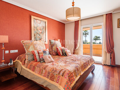Villa Albustan - Beachfront Villa in the New Golden Mile
