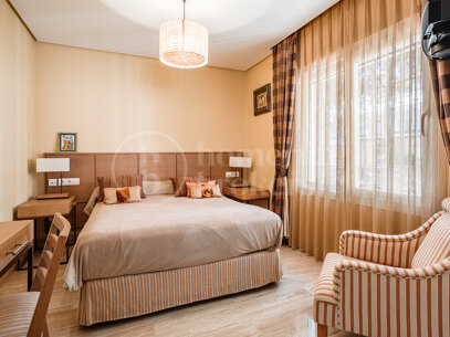 Villa Albustan - Beachfront Villa in the New Golden Mile