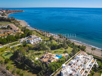 Villa Albustan - Beachfront Villa in the New Golden Mile