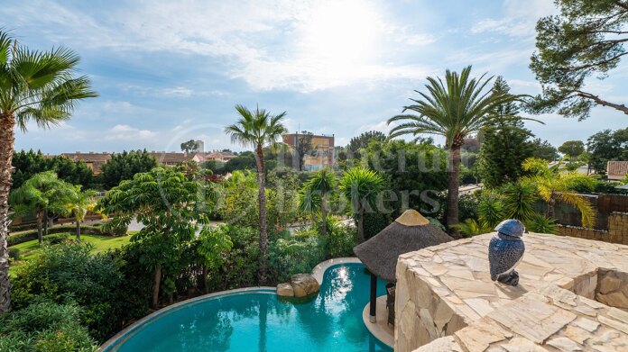 Villa Palmera - Charming VIlla in Elviria, Marbella East