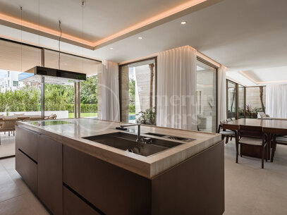 Casa Elemento - Brand New Villa in El paraiso