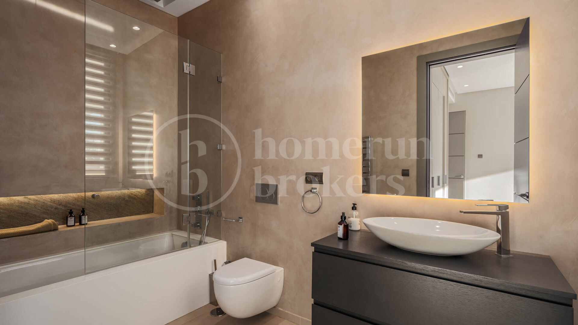 Villa Ciervo - Elegant Mästerverk med Havsutsikt i El Madroñal
