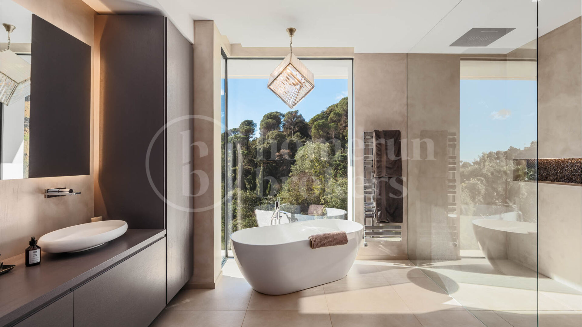 Villa Ciervo - Elegant Mästerverk med Havsutsikt i El Madroñal