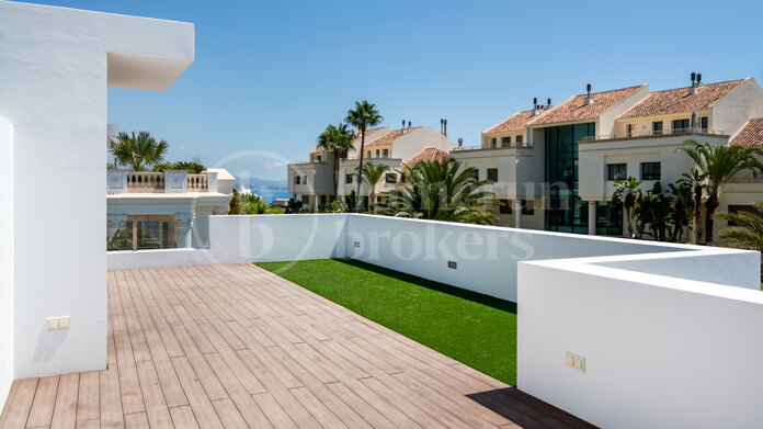 Villa Ravetta - Contemporary Coastal Luxury on Marbella’s Golden Mile