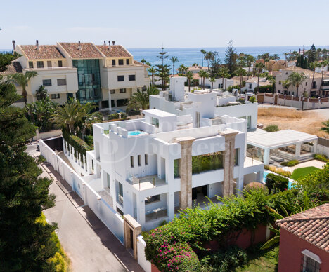 Villa Ravetta - Contemporary Coastal Luxury on Marbella’s Golden Mile