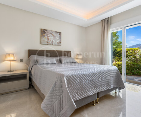 Luxurious Villa Veranda with Stunning Sea and Mountain Views in Altos de Los Monteros, Marbella