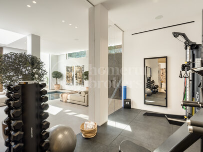 Villa Olivia - i La Cerquilla, Nueva Andalucia, Marbella