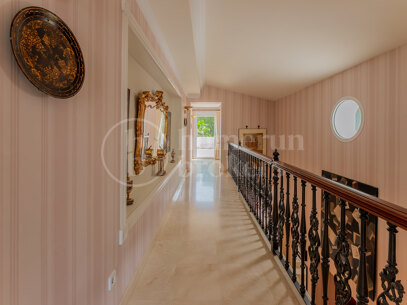Casa El Herrojo - Klassisk Villa i det Gated Community El Herrojo Alto