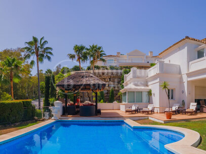 Casa El Herrojo - Klassisk Villa i det Gated Community El Herrojo Alto