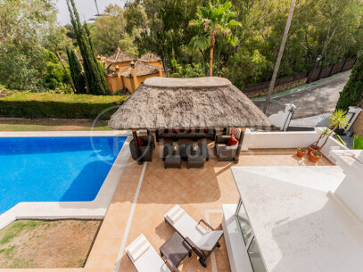 Casa El Herrojo - Klassisk Villa i det Gated Community El Herrojo Alto