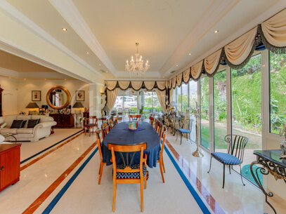 Casa El Herrojo - Klassisk Villa i det Gated Community El Herrojo Alto