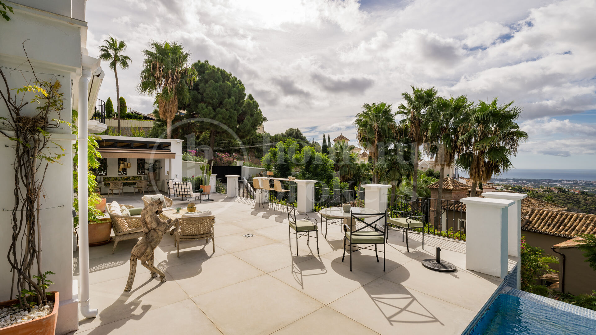Villa Fabiola - Klassisk villa med panoramautsikt över Medelhavet i El Madroñal, Benahavis