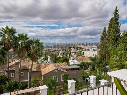 Villa Fabiola - Klassisk villa med panoramautsikt över Medelhavet i El Madroñal, Benahavis