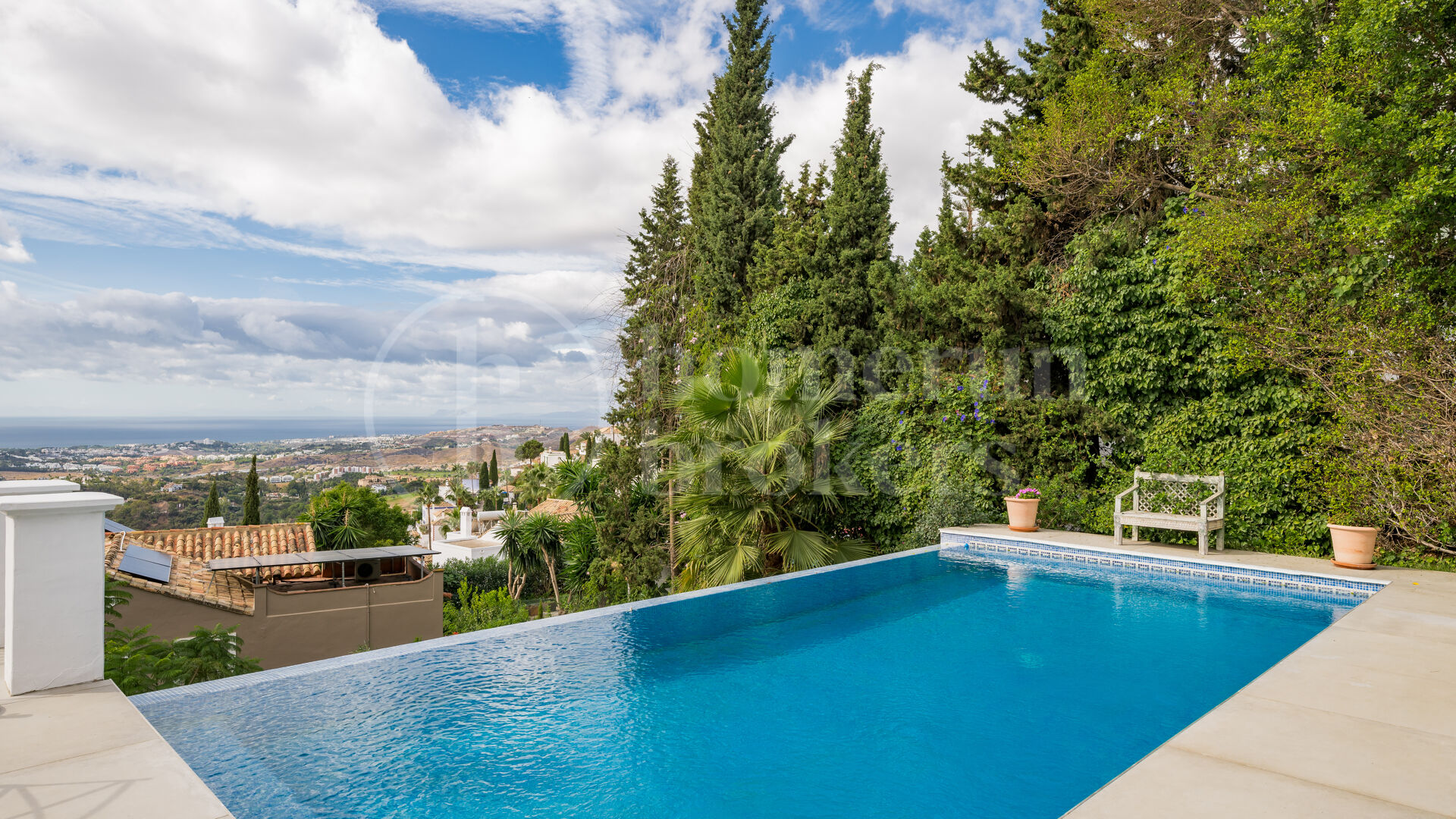 Villa Fabiola - Klassisk villa med panoramautsikt över Medelhavet i El Madroñal, Benahavis