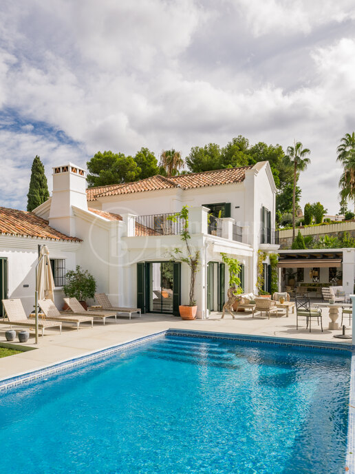 Villa Arborea - Classic Villa Panoramic Mediterranean Views in El Madroñal, Benahavis