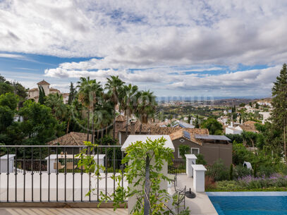 Villa Fabiola - Klassisk villa med panoramautsikt över Medelhavet i El Madroñal, Benahavis