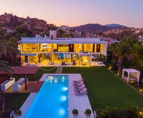 Villa Venere - A Modern Oasis of Luxury in Marbella’s Prestigious La Cerquilla