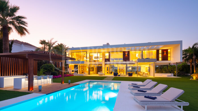 Villa Venere - A Modern Oasis of Luxury in Marbella’s Prestigious La Cerquilla