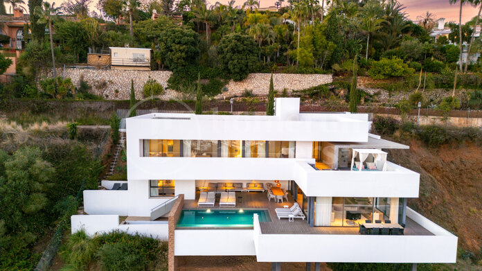 Herrojo 88 - An Exquisite Modern Villa in La Quinta