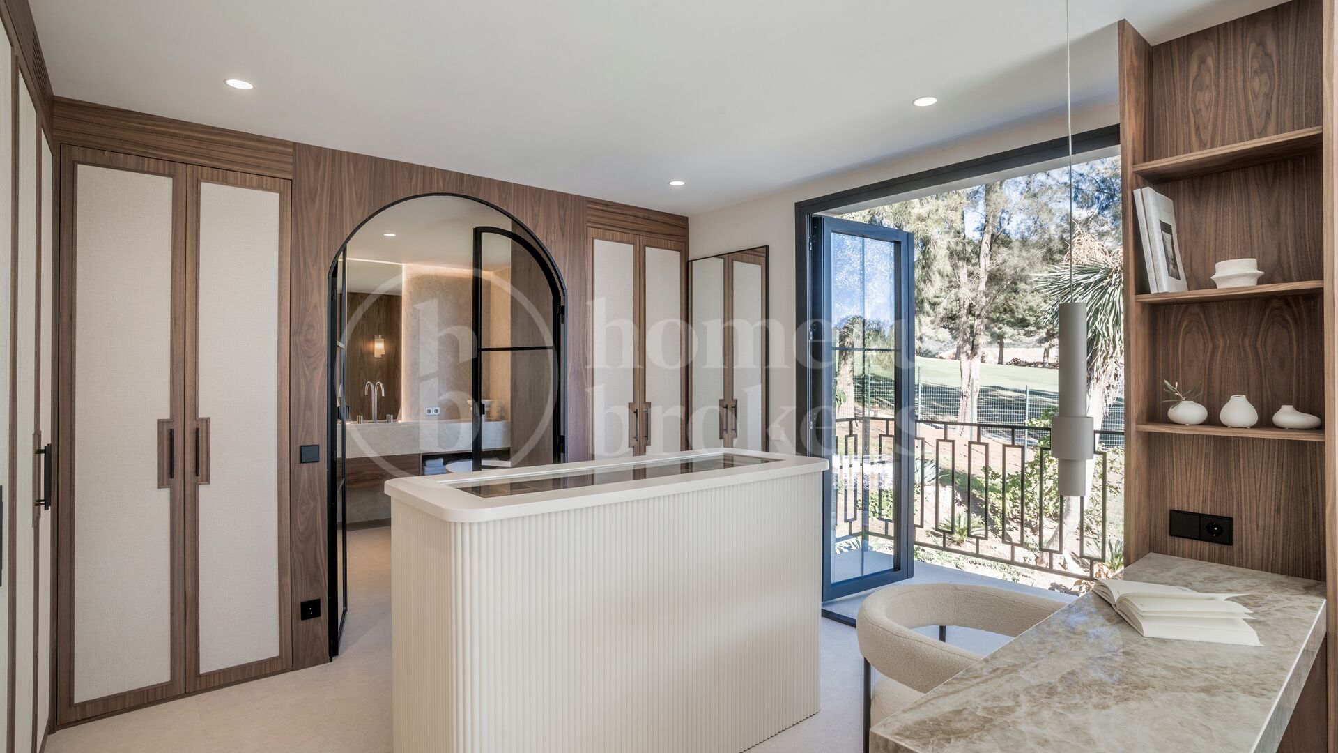 Casa Nami - Radhus vid Första Linjens Golfbana i Nueva Andalucía