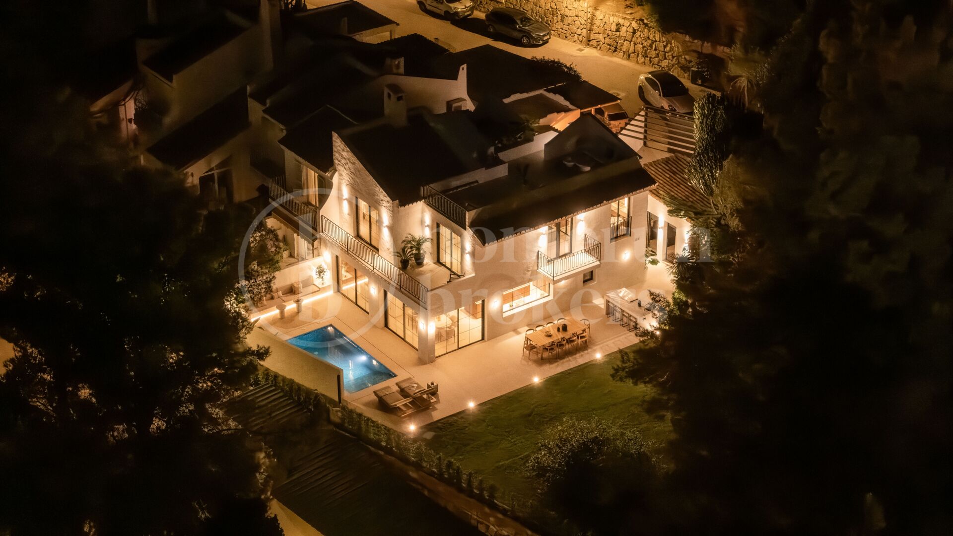 Casa Nami - Radhus vid Första Linjens Golfbana i Nueva Andalucía