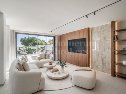 Casa Nami - Radhus vid Första Linjens Golfbana i Nueva Andalucía