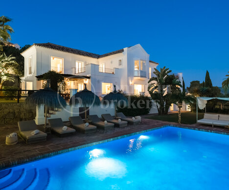 Villa Los Altos - Villa in Los Monteros with Breathtaking Views