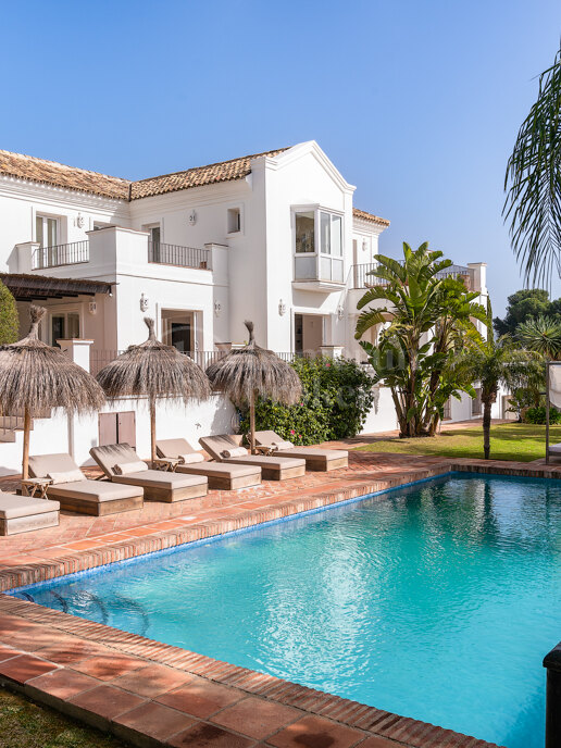 Villa Los Altos - Villa in Los Monteros with Breathtaking Views