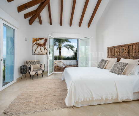 Villa Los Altos - Villa in Los Monteros with Breathtaking Views