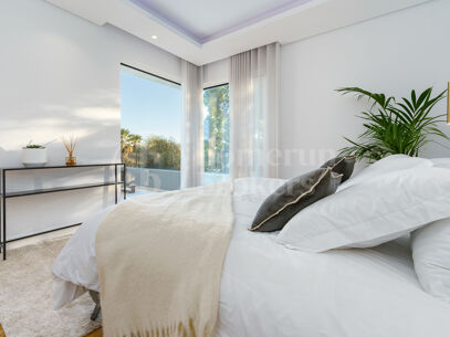 Casa Gina - Contemporary Villa in Nueva Andalucia