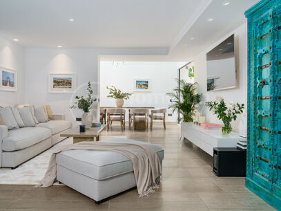 Casa Gina - Contemporary Villa in Nueva Andalucia