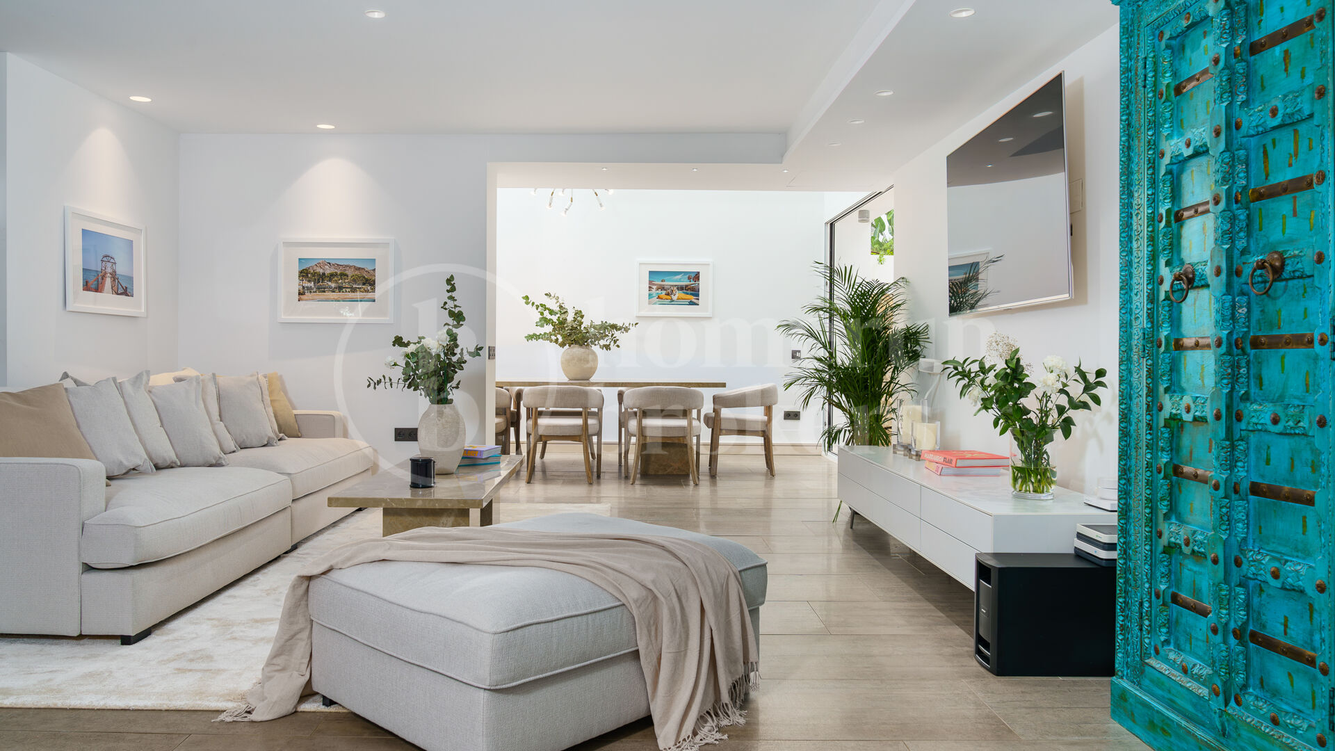 Casa Gina - Contemporary Villa in Nueva Andalucia