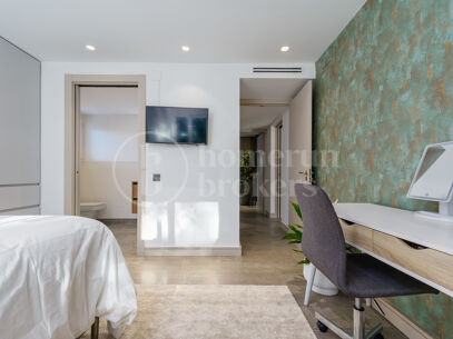 Casa Gina - Contemporary Villa in Nueva Andalucia