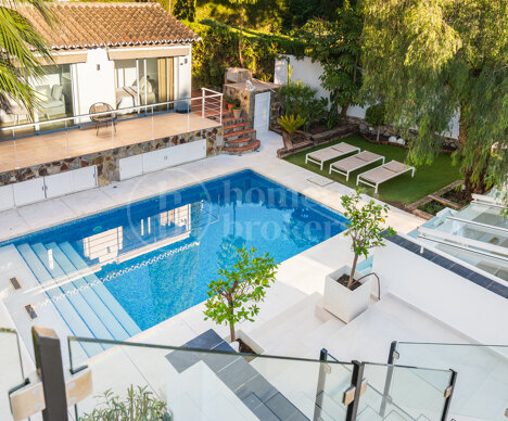 Villa Gina - Contemporary Villa in Nueva Andalucia