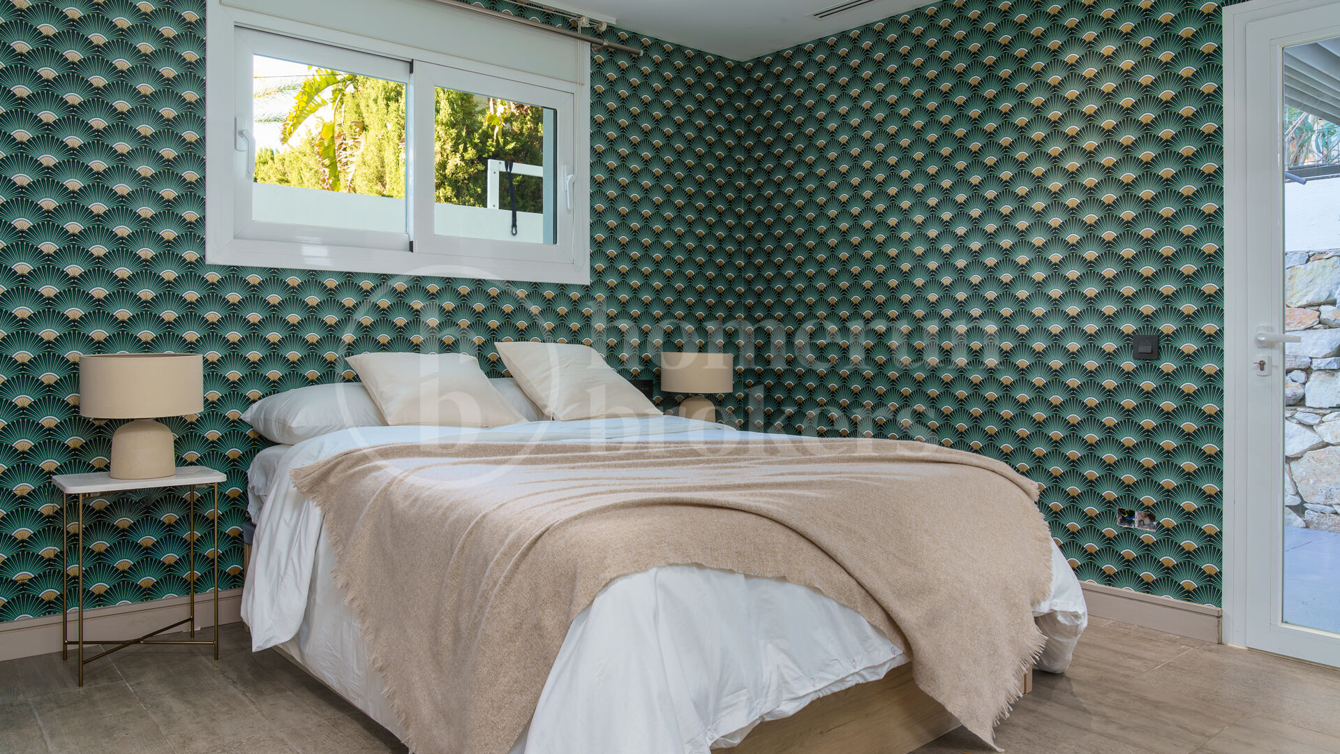 Casa Gina - Contemporary Villa in Nueva Andalucia
