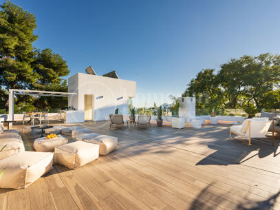 Casa Gina - Contemporary Villa in Nueva Andalucia