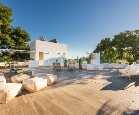 Villa Gina - Contemporary Villa in Nueva Andalucia