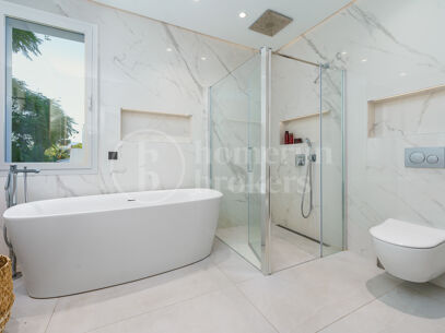 Casa Gina - Contemporary Villa in Nueva Andalucia