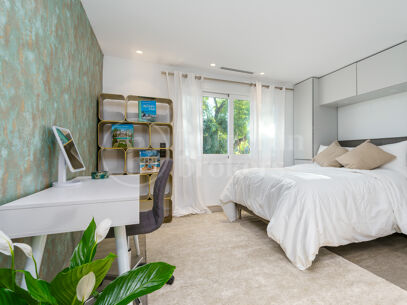 Casa Gina - Contemporary Villa in Nueva Andalucia
