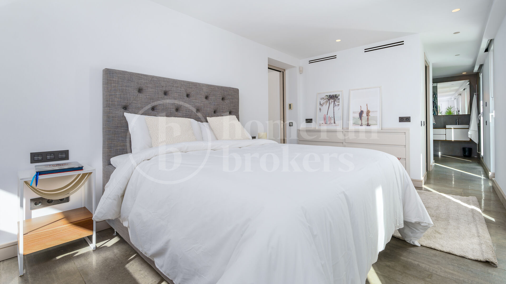 Casa Gina - Contemporary Villa in Nueva Andalucia