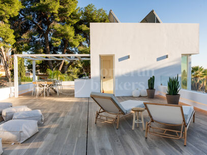 Casa Gina - Contemporary Villa in Nueva Andalucia