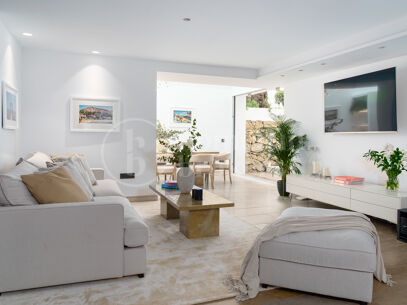 Casa Gina - Contemporary Villa in Nueva Andalucia