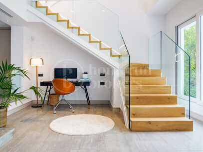 Casa Gina - Contemporary Villa in Nueva Andalucia