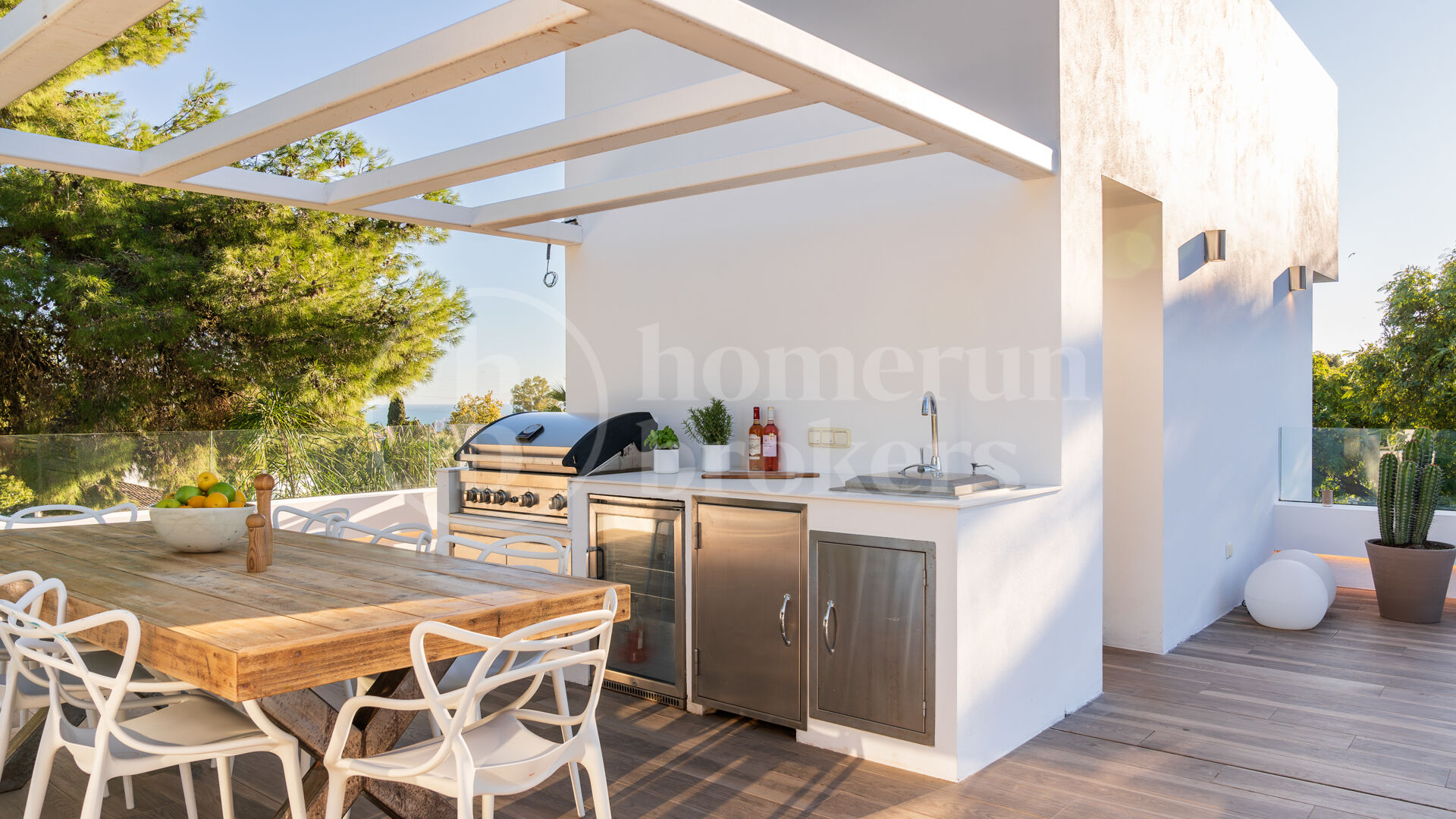 Casa Gina - Contemporary Villa in Nueva Andalucia