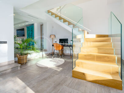 Casa Gina - Contemporary Villa in Nueva Andalucia