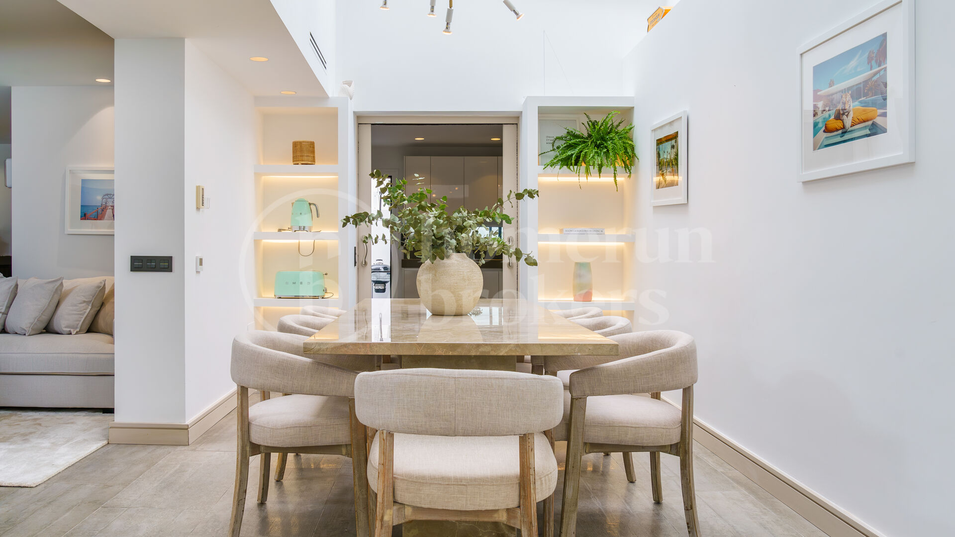 Casa Gina - Contemporary Villa in Nueva Andalucia
