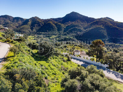 Plot in Monte Mayor with project and Sea Views