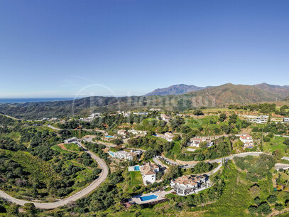 Plot in Monte Mayor with project and Sea Views